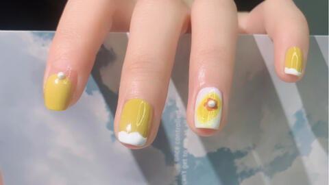 小女孩做成人美甲视频,小女孩美甲视频走红网络-第1张图片-成人动漫3d无尽视频