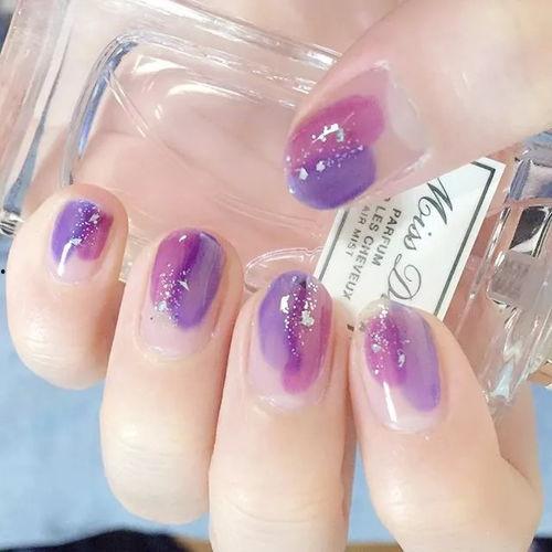 小女孩做成人美甲视频,小女孩美甲视频走红网络-第3张图片-成人动漫3d无尽视频