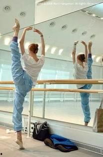 成人舞蹈拉伸放松视频大全,轻松舞动，健康随行-第2张图片-成人动漫3d无尽视频