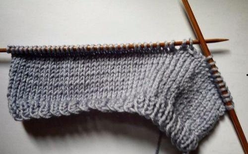 成人假领子打毛线视频,轻松制作成人假领子-第1张图片-成人动漫3d无尽视频