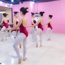 中国舞成人帅气视频,中国舞成人帅气瞬间集锦-第1张图片-成人动漫3d无尽视频