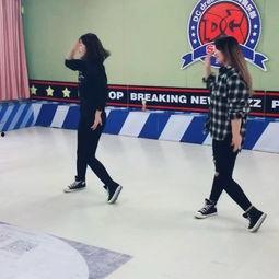 成人爵士舞搞笑视频,笑翻全场！成人爵士舞搞笑视频大盘点-第2张图片-成人动漫3d无尽视频